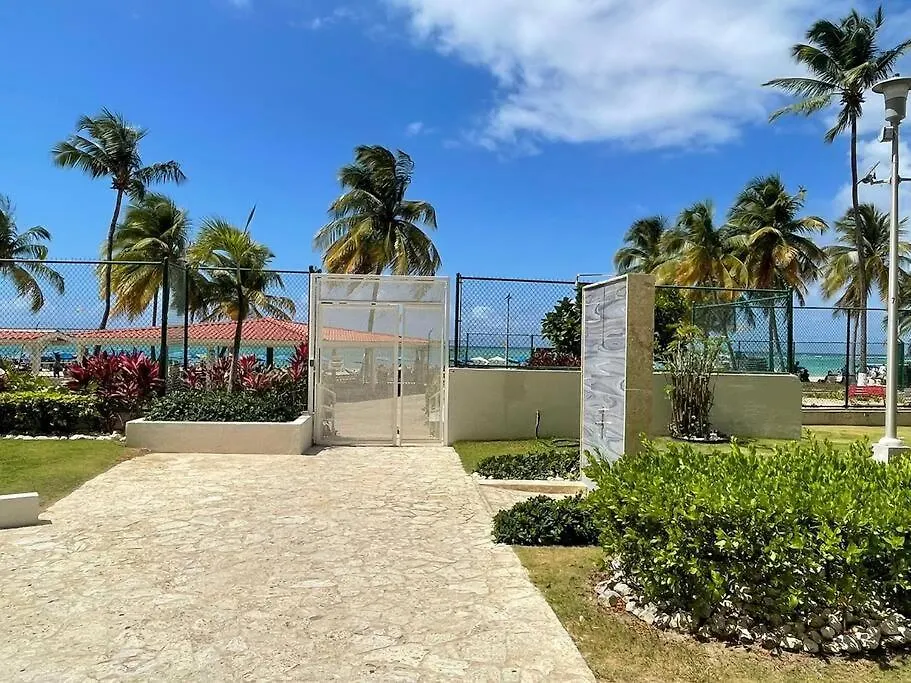 Bunker Beach @ Isla Verde / Beach Front San Juan 0*,  Puerto Rico